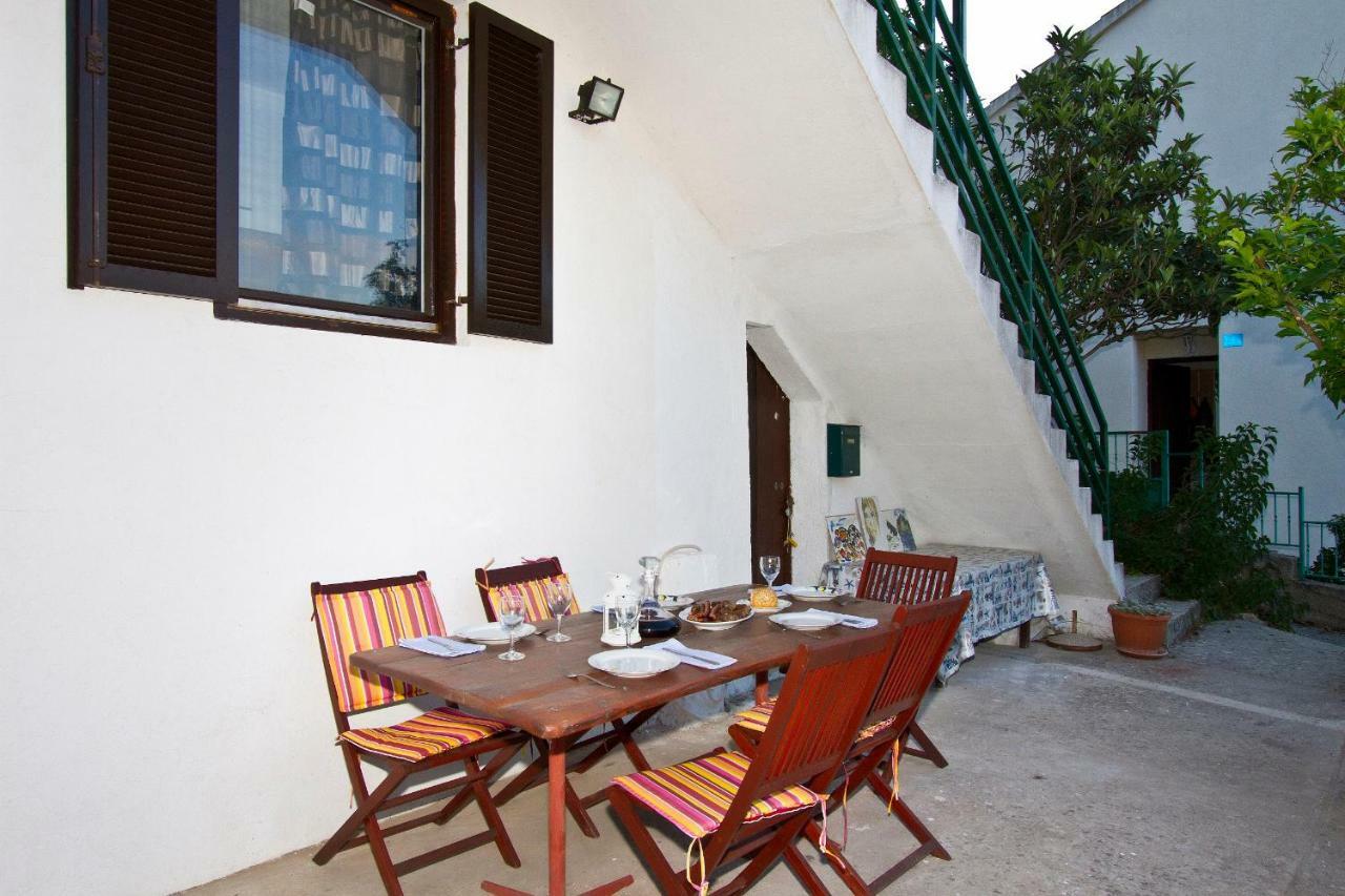 Apartments Maestro Stomorska Exterior photo